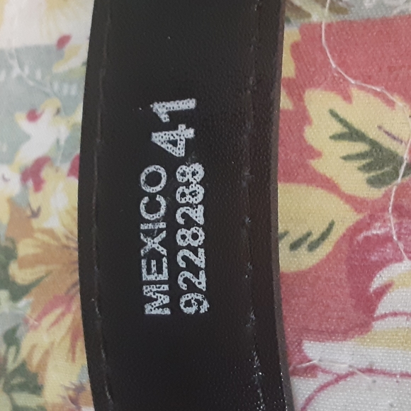 41" Unique  Black Leather Belt - Picture 2 of 3